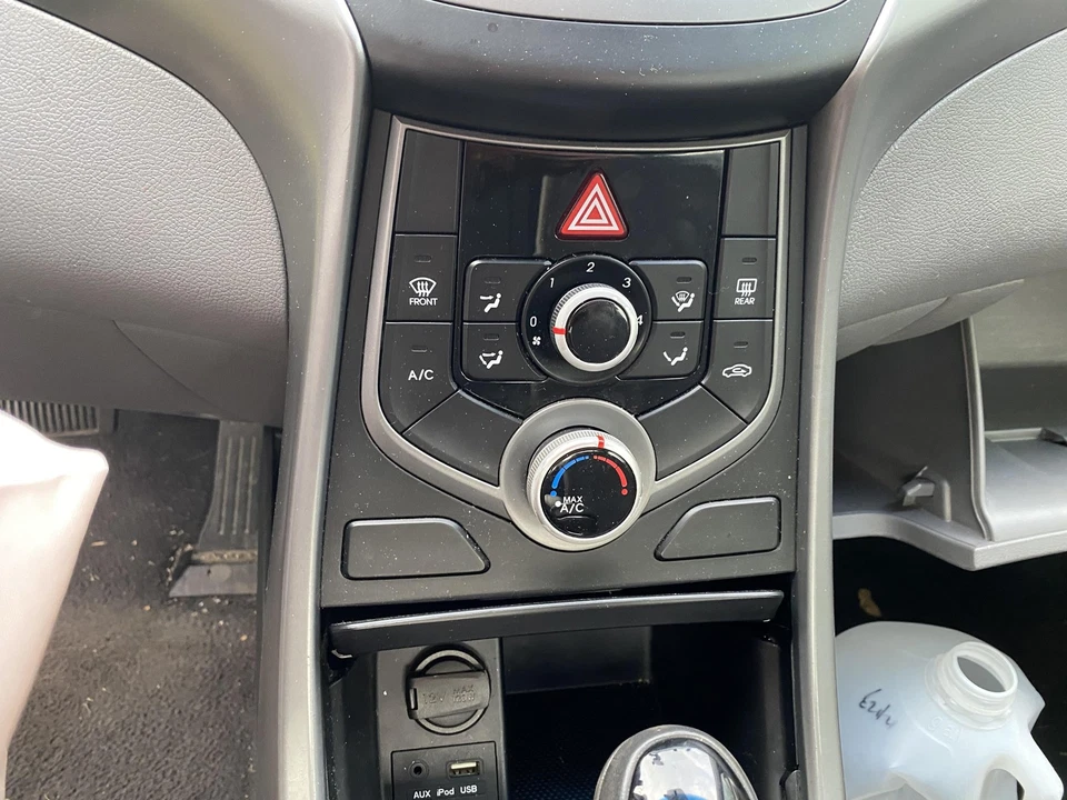 14 15 16 HYUNDAI ELANTRA aquecedor CA temperatura controle climático - Imagem 1 de 1