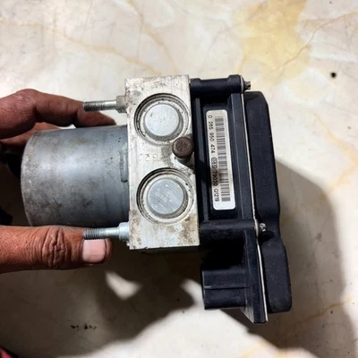 AUDI A4 2005-2009 MÓDULO DE CONTROL BOMBA ABS 8E0 910 517 H 014 - Imagen 1 de 4