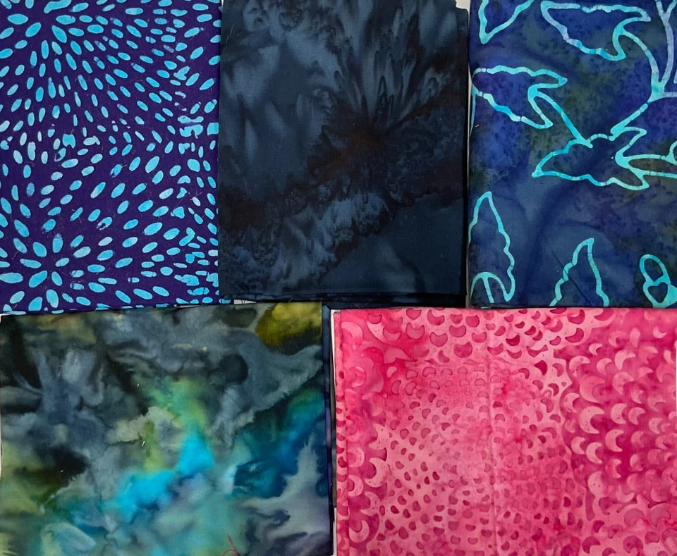 FAT QUARTER BUNDLE OF 5 - FQ1533 - BATIK - Image 1 of 1