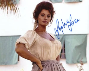 SOPHIA LOREN SIGNED AUTOGRAPHED 8x10 PHOTO ITALIAN SEX SYMBOL ICON BECKETT BAS - Picture 1 of 2