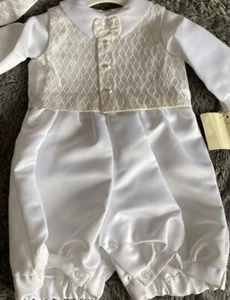 #71) Was£64 Baby Boys White & Ivory Romper, Waistcoat 12-18Mths Pixie kitten - Picture 1 of 11