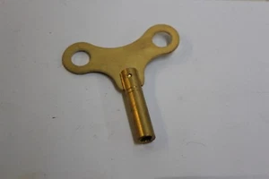 New Brass Replacement Clock Key Size 7 / 4.0 mm For Key Wind Clocks - Picture 1 of 2