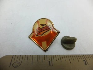 Vintage Wincraft Baltimore Orioles Baseball Team MLB Hat Lapel Pin - Picture 1 of 4