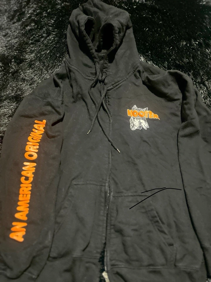 HOOTERS SUDADERA CON CAPUCHA CREMALLERA UNIFORME NEGRO MEDIANO Foto 1 de 1
