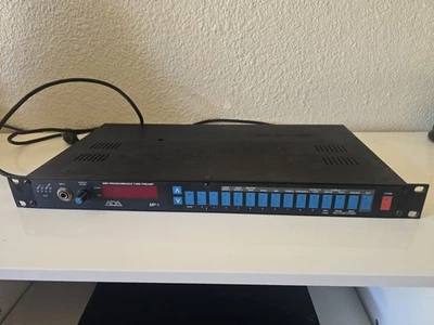 Preamplificador de tubo programable para efectos de guitarra Legendary ADA MP-1 Foto 1 de 4