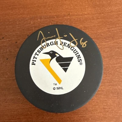 Disco autografiado por Jaromir Jagr Pittsburgh Penguins Foto 1 de 2