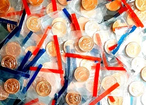 Philadelphia & Denver Mint US Mint Set Tokens - 34 Total In Mint cello!! - Picture 1 of 1