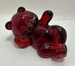 Vintage Fenton Glass Ruby Red Reclining Bear Figurine USA Amberina Glows UV - Picture 1 of 6