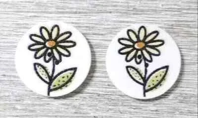 flower daisy wood buttons sewing 2 holes 3/4 inch (set #6) new - Image 1 of 2
