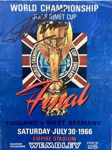 GENUINE 1966 World Cup Final Programme England v W Germany SIGNED BY GEOFF HURST - Picture 1 of 3
