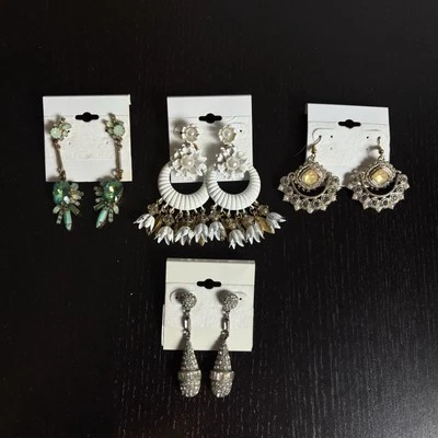 DEFECTO, LEER -- Lote de Pendientes Rent the Runway Elizabeth Cole Ben Amun Marchesa Foto 1 de 4