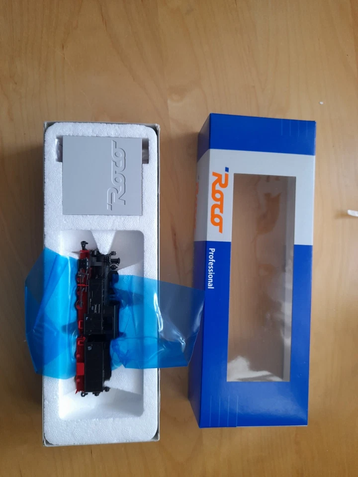 Modellbahn H0e Roco Profesional 33230, Schlepptenderdampflok 99.4652 DR - Bild 1 von 4