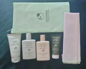 Liz Earle Gift Bag Set Cleanse and Polish, Tonic Eyebright Superskin Moisturiser - Picture 1 of 3
