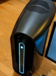 Alienware Aurora R11 i5 2.90GHz - INCLUDES VIDEO CARD GeForce 1660 SUPER - Picture 1 of 4