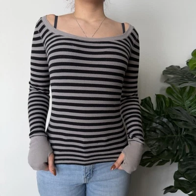 Camisa Babydoll Top Arozona Mediana Grunge Gris Negro Rayas Y2K Años 2000 Bella Swan Foto 1 de 4