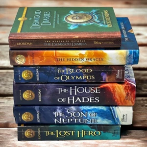 Lot Of 6 Rick Riordan Books Heroes Of Olympus 1, 2, 4, 5 Demigod Diaries, Hidden - Bild 1 von 22