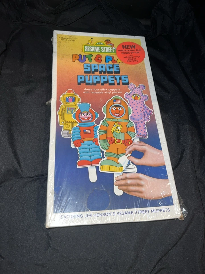 Sesame Street Put & Play Space Puppets 1981 Ernie Bert Grover nuevo y sellado Foto 1 de 4