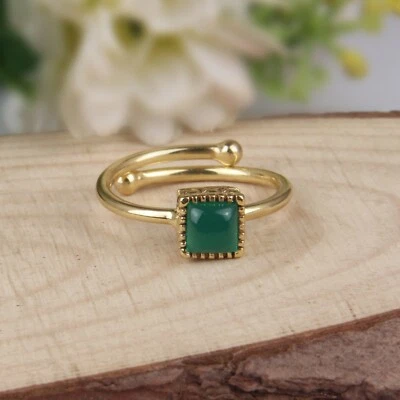 Помолвочные женские кольца с регулируемым покрытием из 18-каратного золота с натуральным зеленым ониксом - Изображение 1 из 4