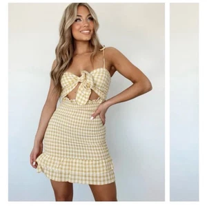 Mable Boutique senfgelb Gingham kariert gesmoktes Kleid Größe Medium - Bild 1 von 22