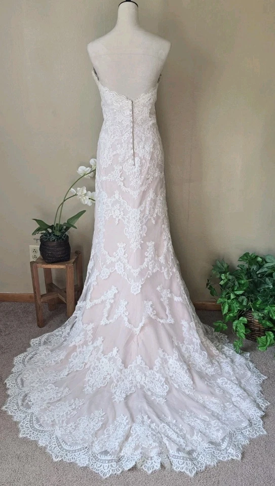 Essense of Australia Strapless Ivory Lace Wedding Dress Size 16 with Train  - Image 1 of 4