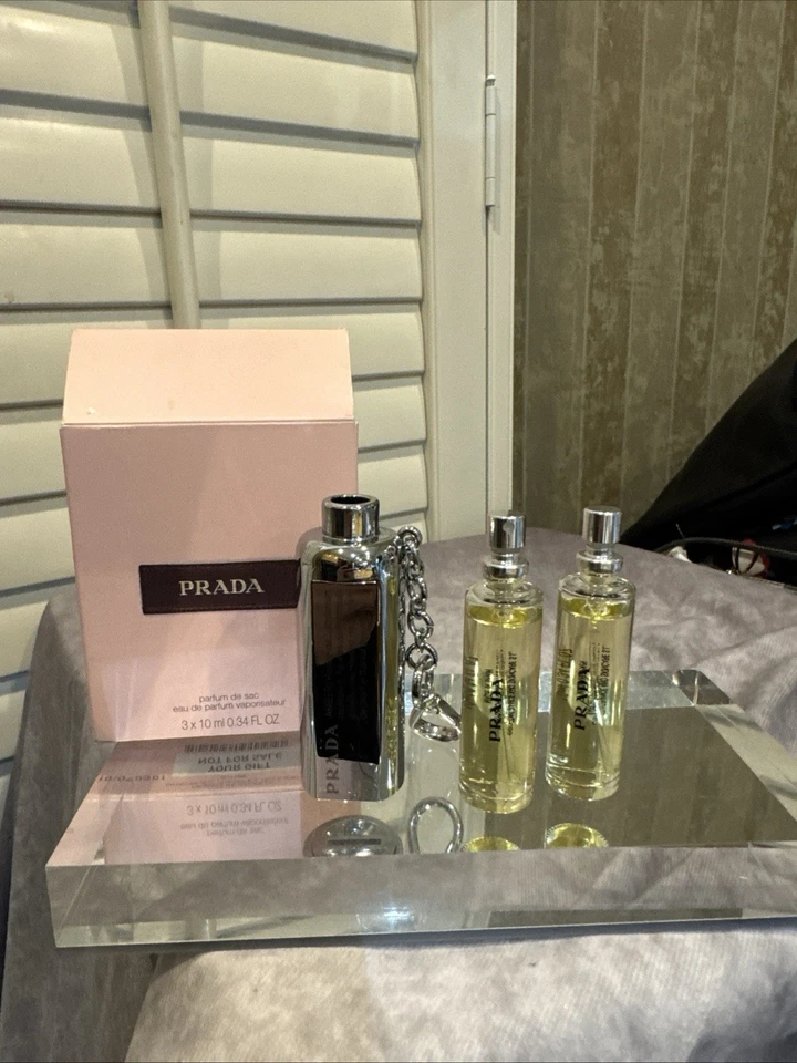 Prada Eau De Parfum Monedero Spray (2x10 ml)/0,34 fl. oz) Como se ve en las fotos Foto 1 de 2