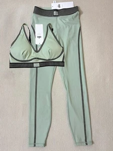 New AIo Yoga Airlift  Line Up Bra & High-Waist 7/8 Legging Size XS-L - Picture 1 of 3