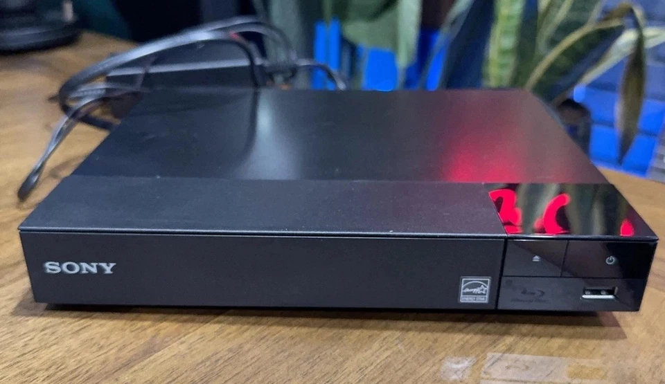 Sony BDP-S1700 Blu-Ray DVD Player Black HDMI 1080p Streaming With AC Adapter - Image 1 of 4