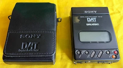 SONY TCD-D3 PORTABLE DAT DIGITAL AUDIO TAPE WALKMAN DATMAN - SPARES or REPAIR - Image 1 of 4