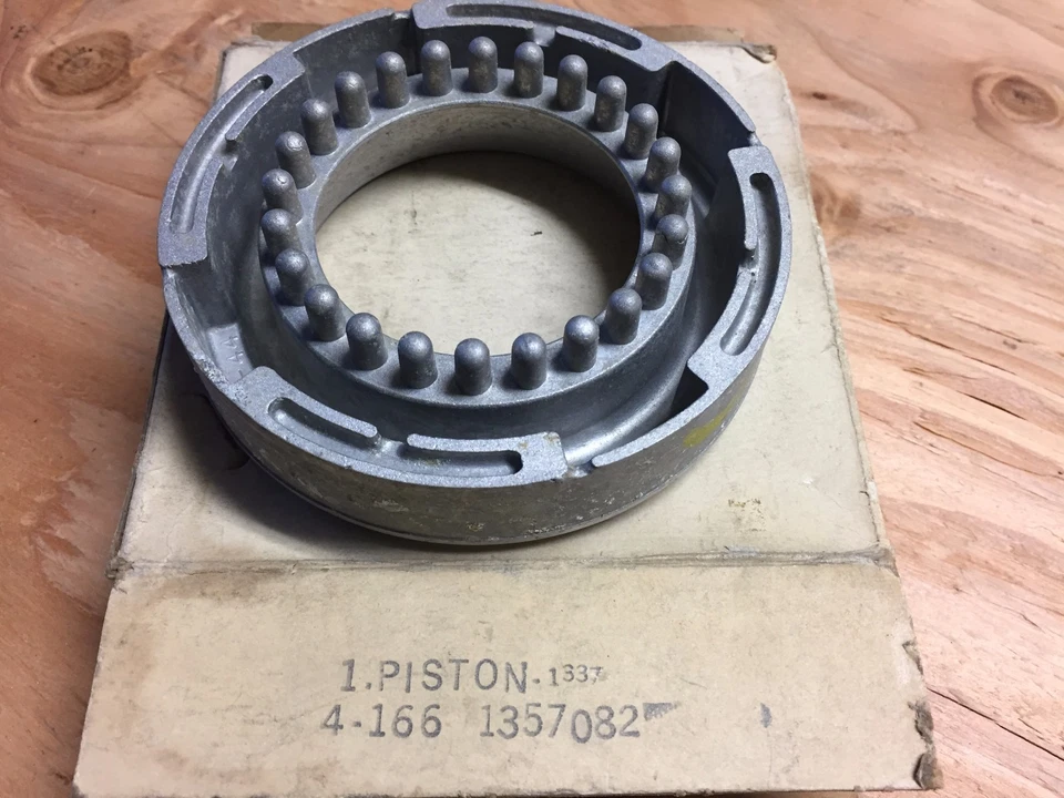 1964 1965 PONTIAC TEMPEST NOS GM AUTO TRANS. HIGH CLUTCH PISTON 1357082 - Image 1 of 1