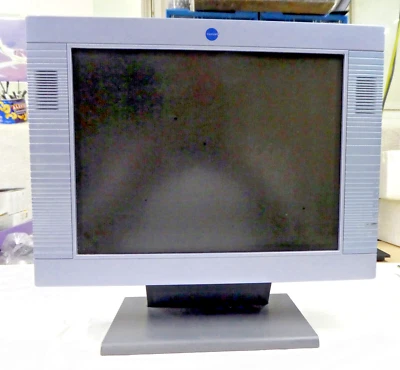 YAKUMO TFT 15" Monitor -- Modell 568 aus dem Jahr 2003 - wenig benutzt - Bild 1 von 4