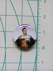 Vanilla Ice Pinback Button 1990 Hip Hop 1.5" - Picture 1 of 8