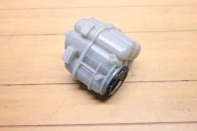 Tanque depósito de agua desbordamiento refrigerante motor AUDI S4 S5 RS5 V6 18-23 OEM 25k Foto 1 de 4