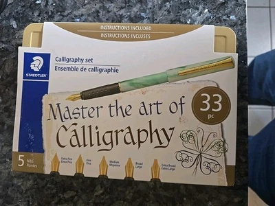 Juego de bolígrafos de caligrafía Staedtler - SM5V Foto 1 de 4