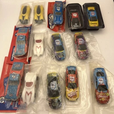 Lote De 14 Promociones Diecasts General Mills Usadas 43 NASCAR Petty Dodge Mach 5 Wisk Foto 1 de 4