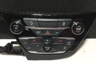 Chrysler Pacifica 2017 control de temperatura delantero 15 k 15277 Foto 1 de 4