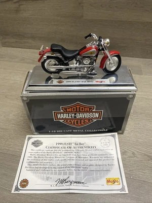 Harley Davidson Fat Boy 1999 FLSTF modelo diecast Maisto escala 1:18 base plateada Foto 1 de 4