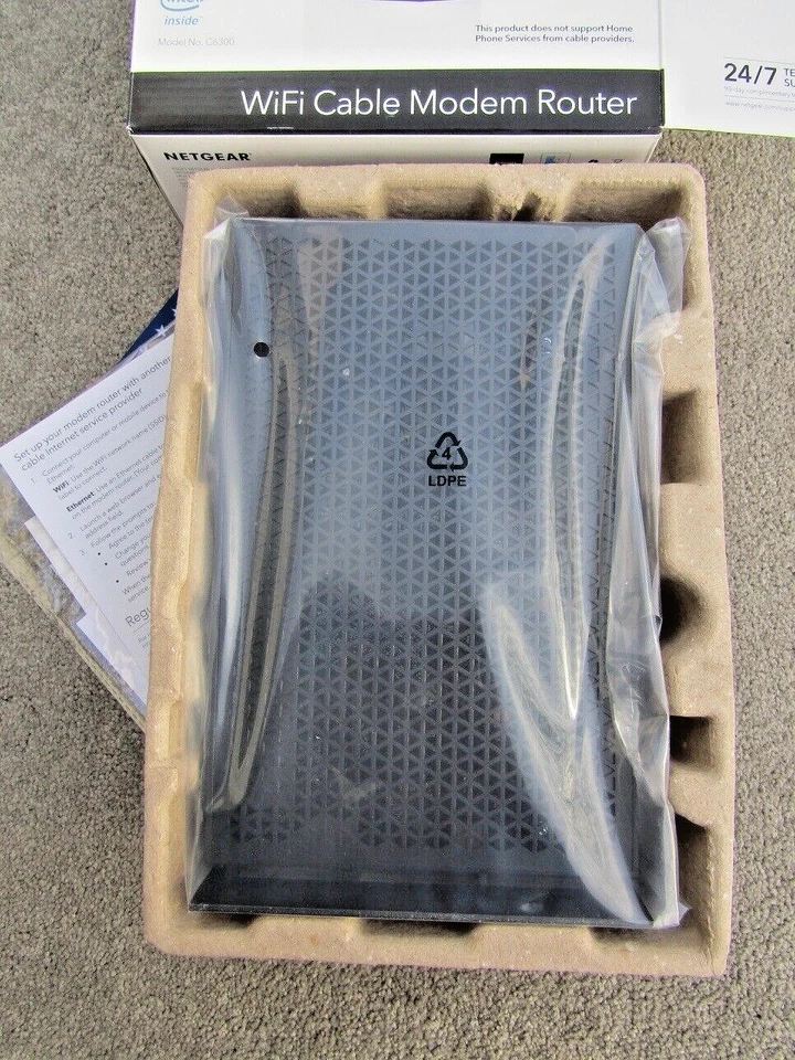 netgear ac1750 wifi cable modem router c6300 - Image 1 of 4