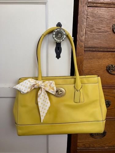 Borsa Coach in pelle tote borsa a tracolla gialla hardware oro vendita al dettaglio $ 350 Medium