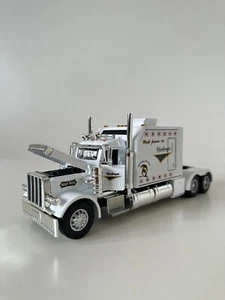 1:32 Tractors Truck Alloy Model Car - Alloy Diecasts for Collectors - Picture 1 of 17