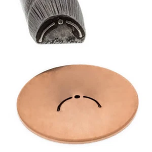 Stahlbogen mit Mitte Punkt Stempel Design Muster Schmuckherstellung Charm Rohling Werkzeug - Bild 1 von 2