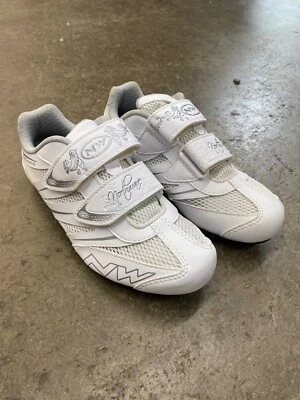 Zapatos de ciclismo Northwave Eclipse Pro para mujer EU 37 / US 5.5 blancos/plateados Foto 1 de 4