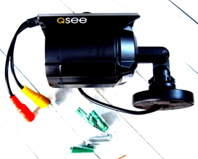 Q-See QD6012B Security Camera - Excellent Condition - Period - Image 1 of 4
