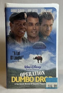 Operation Dumbo Drop (VHS, 1996, Clam Shell)-Sealed - Bild 1 von 3