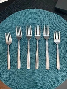 ATHENA by AMC Stainless JAPAN ~ 4 DINNER FORKS & 2 SALAD FORKS - Picture 1 of 5