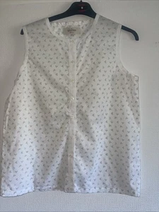 The Saville Row Company Women White Button Up Sleeveless Shirt Sz 12 Sail Boats - Picture 1 of 6