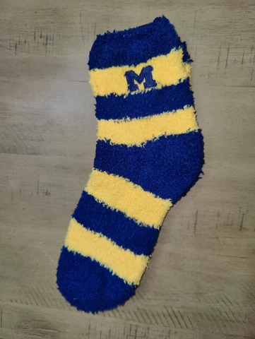 Michigan Wolverines Women's Fuzzy NCAA Ankle Team Sleep Socks Medium Cover