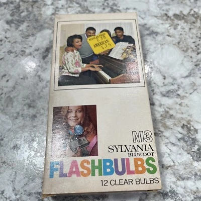 Nuevo de Lote Antiguo Sylvania M3B Bombillas de Punto Azul 12 Bombillas Foto 1 de 4