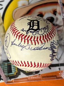1992 Detroit Tigers Team Signed Baseball Alan Trammell / Cecil Fielder - Picture 1 of 6
