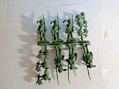 6 HaT Infantería Napoleónica Rusa Sin Pintar 1/32 (Abril. Anuncio) Foto 1 de 4