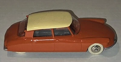 Dinky Toys Citroen DS 19 Orange Atlas HTF - Image 1 of 4